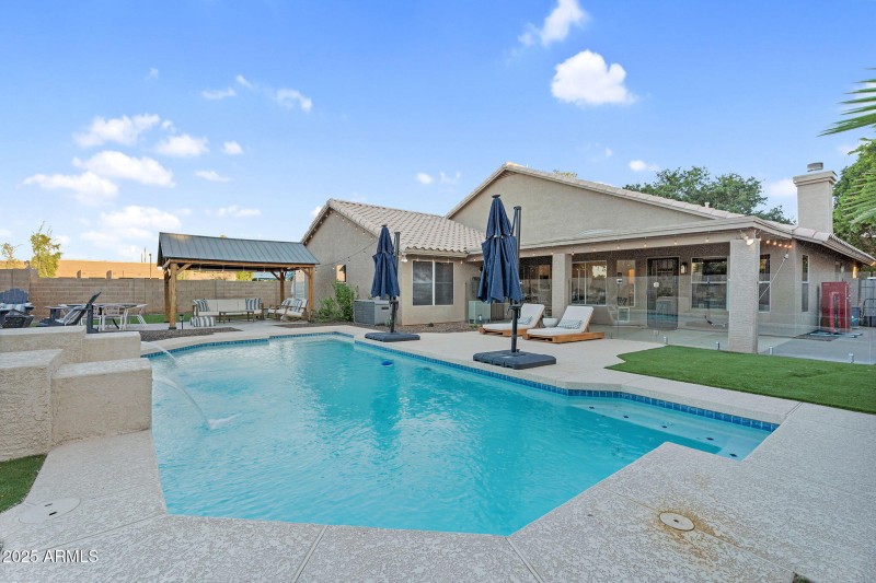 49-web-or-mls-Stacey-48