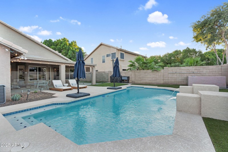 51-web-or-mls-Stacey-50