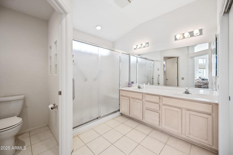 31-14529 Master Bath 1