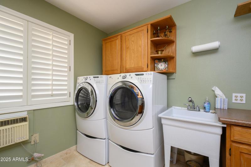 LAUNDRY AREA
