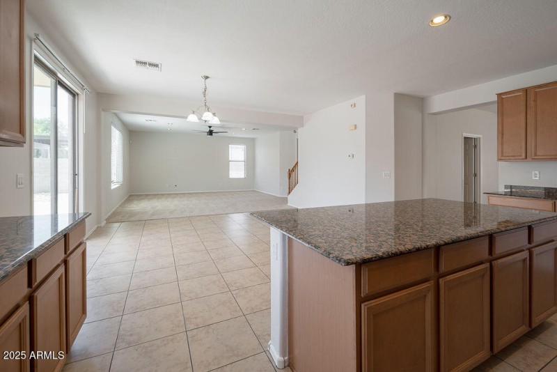 20250818_15743-W-Sierra-St_05