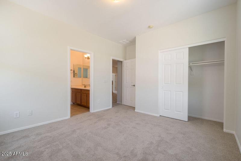 20250818_15743-W-Sierra-St_18