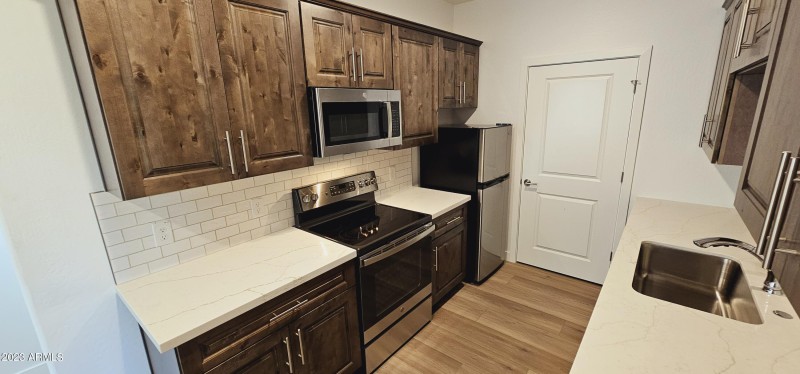 Kitchens (7)
