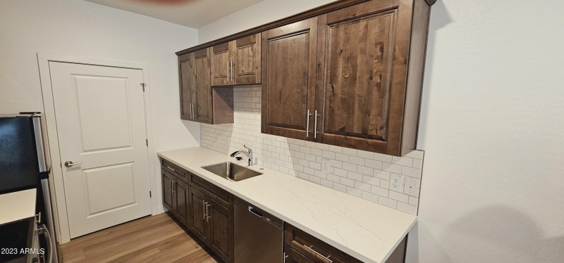 Kitchens (8)