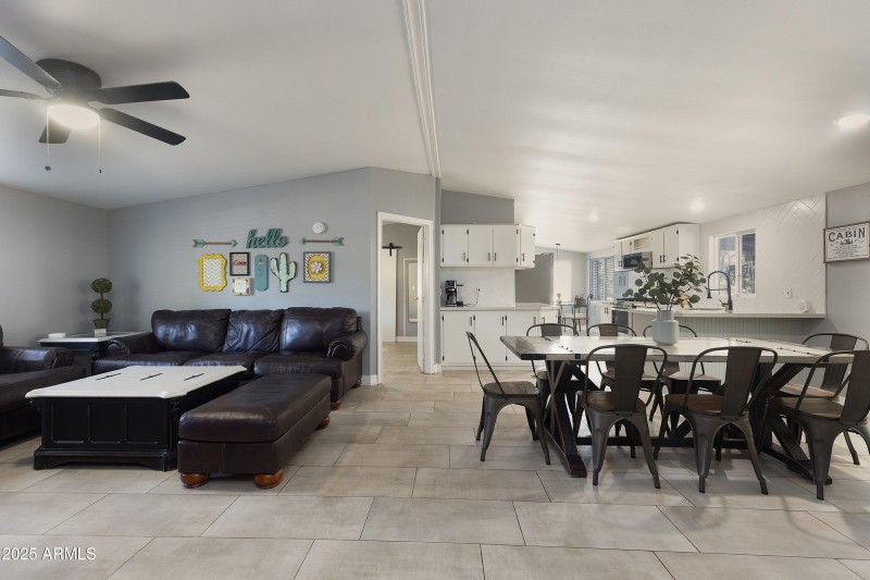 015_photo15_3030_w_young_st_sl_85901_ang