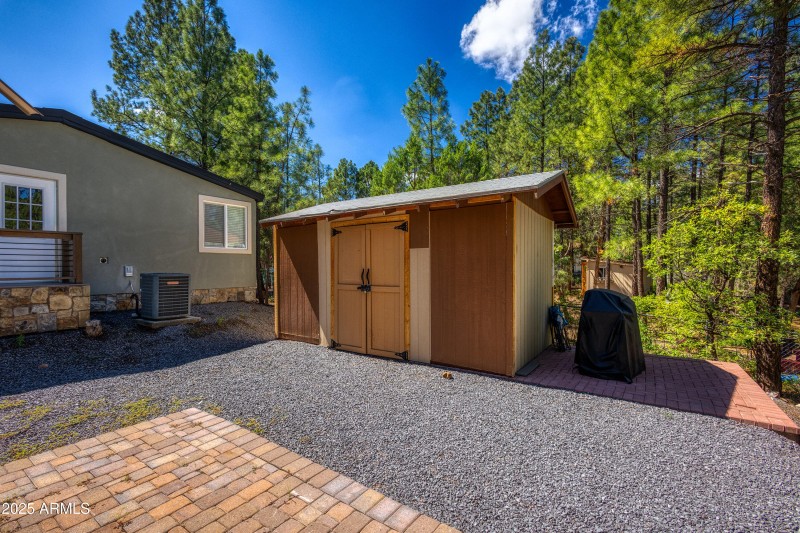 030_photo30_3030_w_young_st_sl_85901_ang