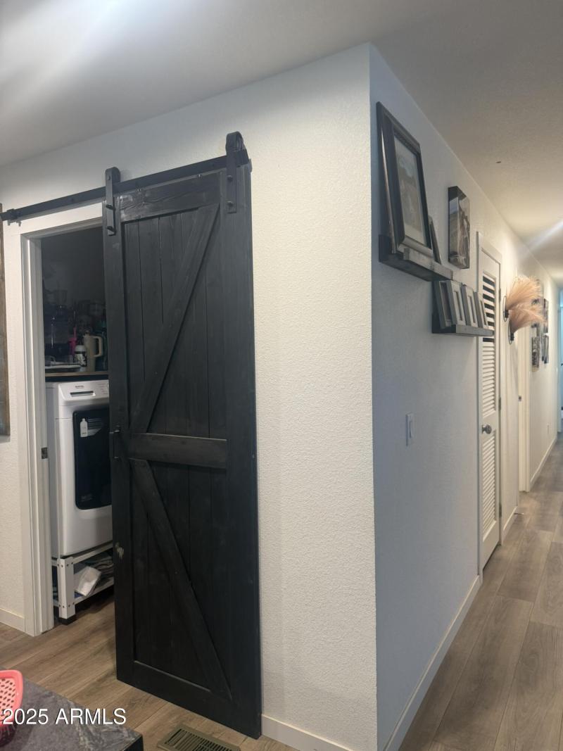 B8FBD195-7B25-4F06-BA55-BF364FB0E176_1_1