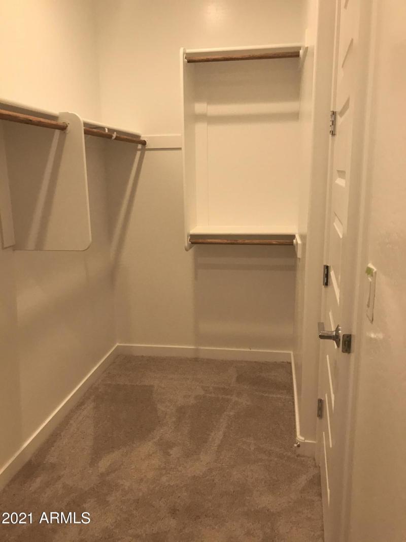 B69AB2F1-FD82-4BB6-A429-F2D0E342654B