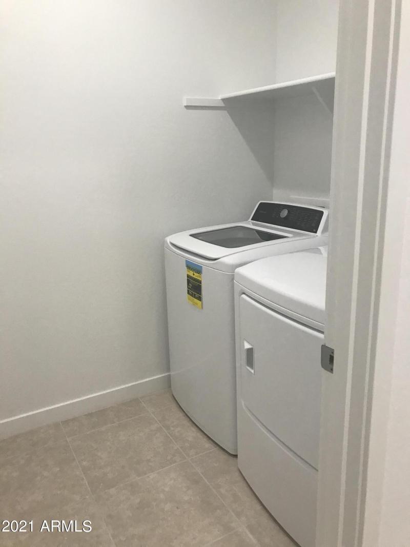 0E4DE6BF-83DC-49C8-A482-25AC440574B4