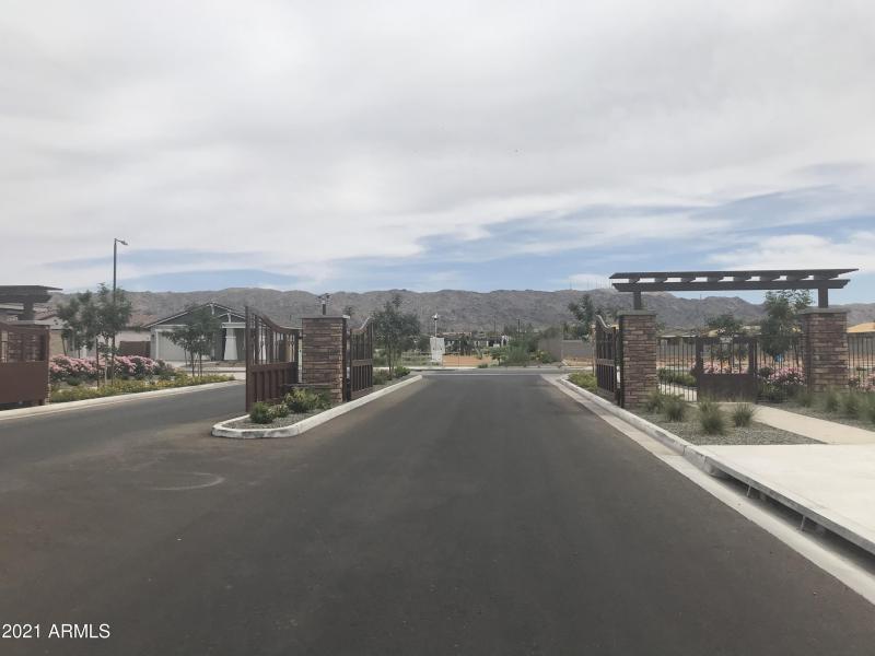 886EF3A4-6165-420B-8286-94F01D80E8AB