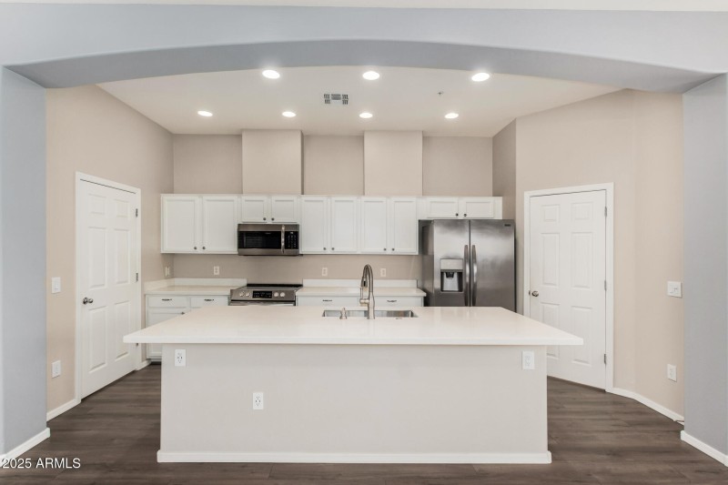 42424 N GAVILAN PEAK PKWY 55206