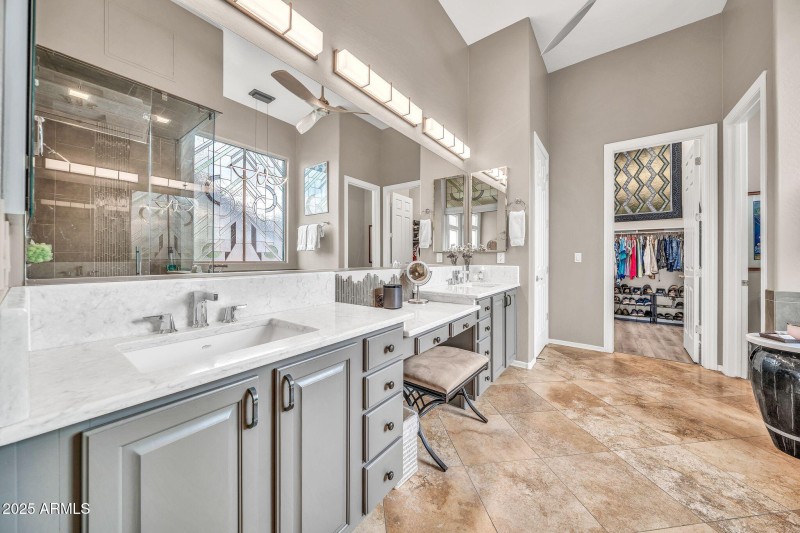 41212 N Congressional Dr-23