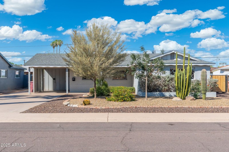 1 - 7240 E Garfield St