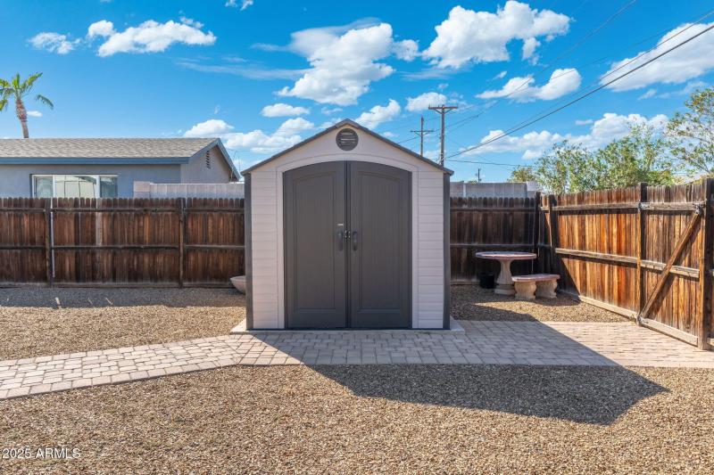 42 - 7240 E Garfield St