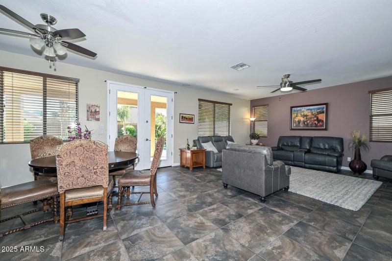 Breakfast Room-Family Room