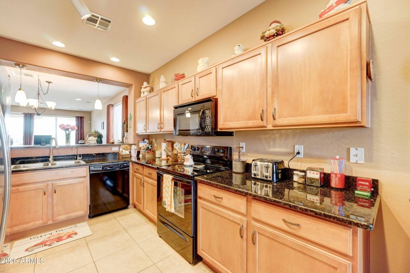 479 S 227th-12