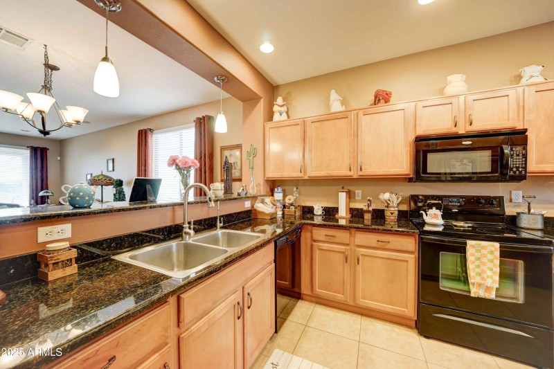 479 S 227th-14