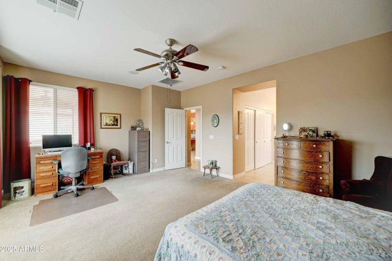 479 S 227th-18