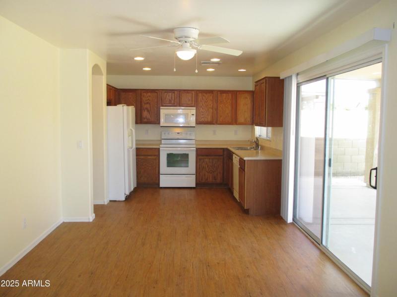 06 Dining and Kitchen