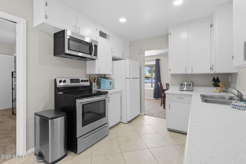 11-web-or-mls-1802 E Meadowbrook Ave-11