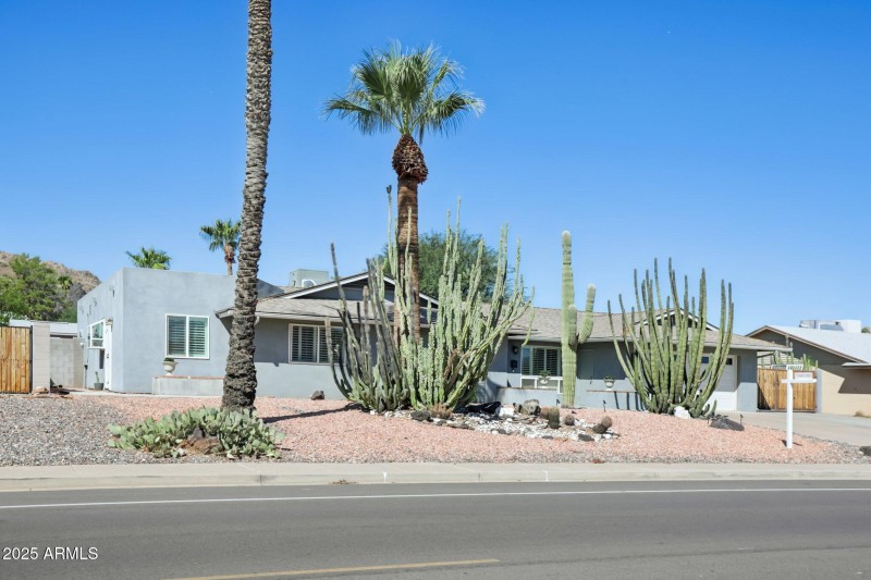5-web-or-mls-N 26th St-S2409-005
