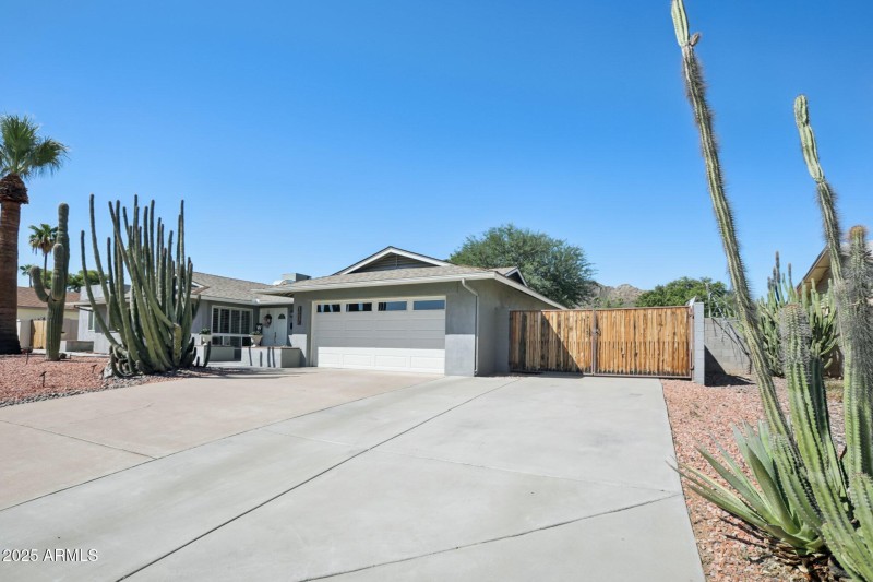 8-web-or-mls-N 26th St-S2409-008