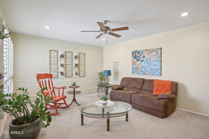 14-web-or-mls-N 26th St-S2409-014