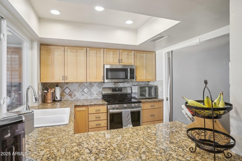 22-web-or-mls-N 26th St-S2409-022