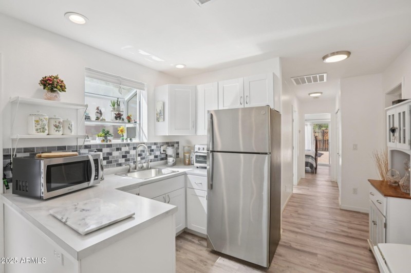 24-web-or-mls-N 26th St-S2409-024