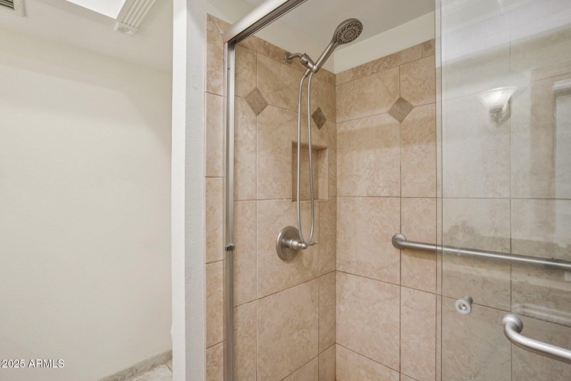 34-web-or-mls-N 26th St-S2409-034