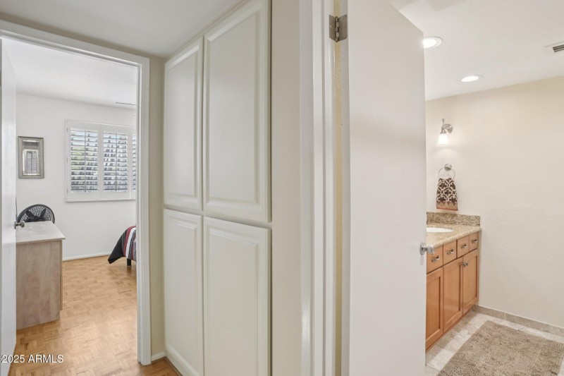 40-web-or-mls-N 26th St-S2409-040