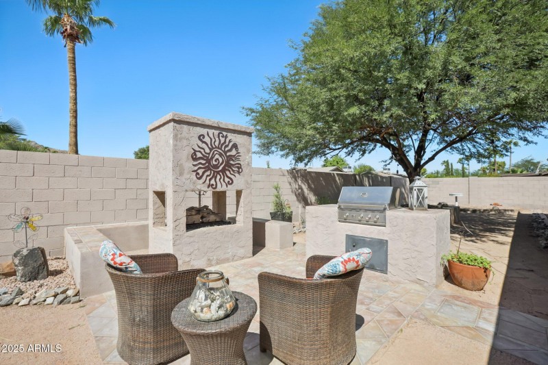 50-web-or-mls-N 26th St-S2409-050