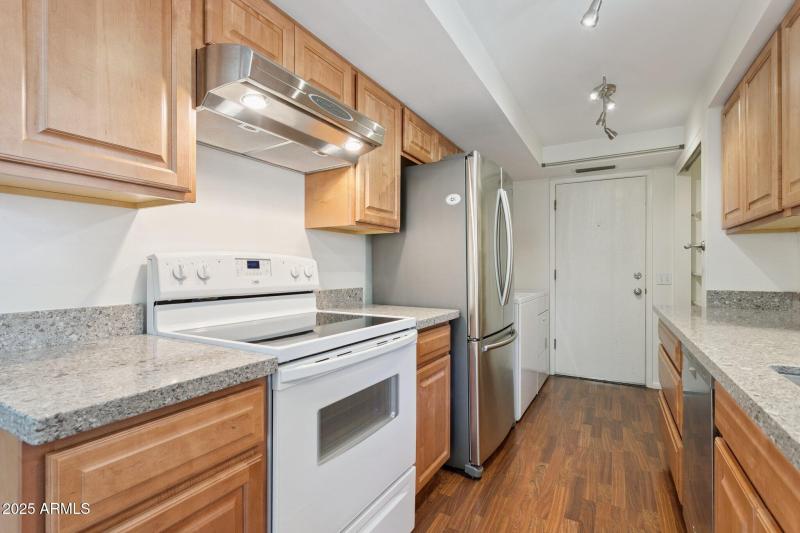 8-web-or-mls-10420-n-11th-pl-3