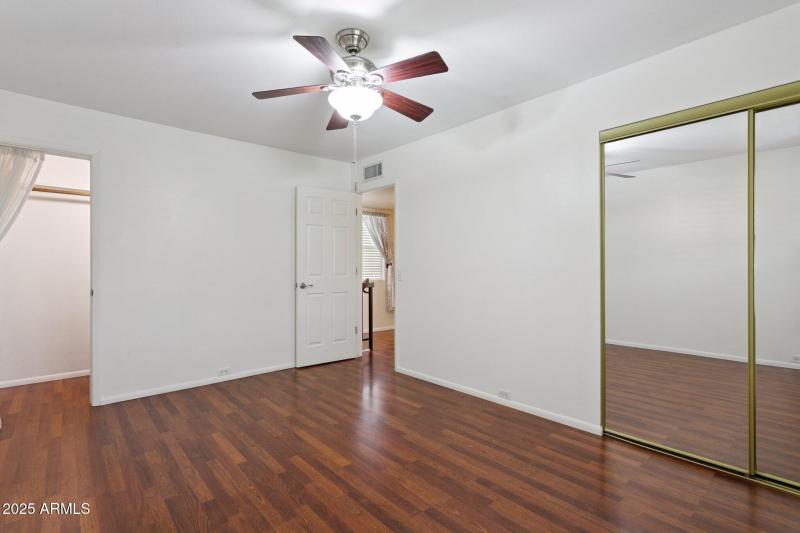 16-web-or-mls-10420-n-11th-pl-3