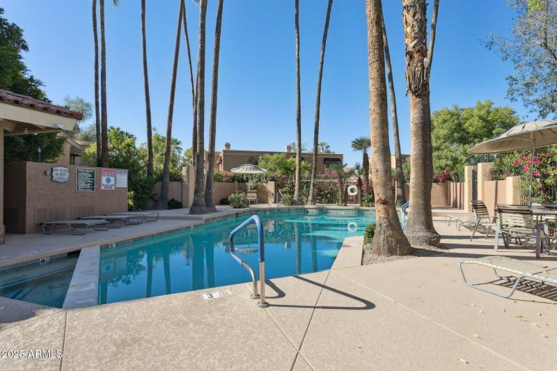 23-web-or-mls-10420-n-11th-pl-3