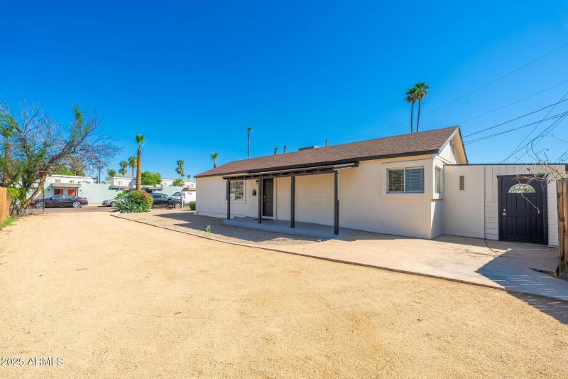 913 W Highland Avenue