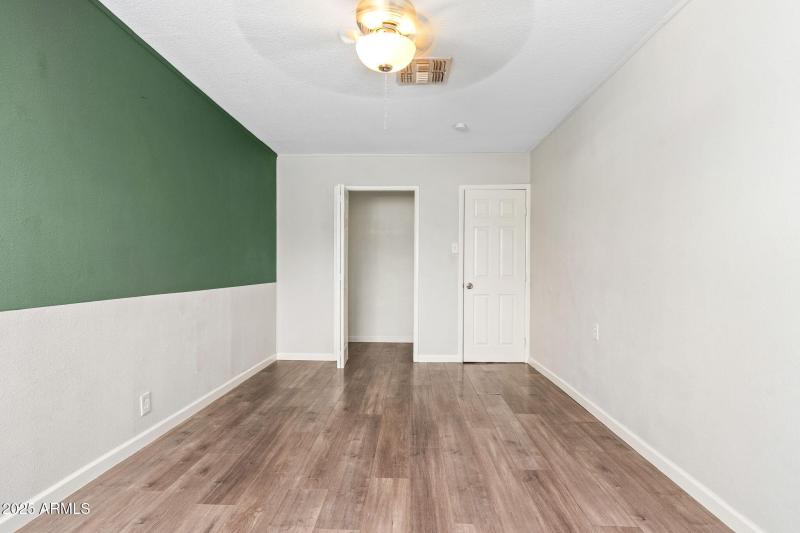 913 W Highland Avenue