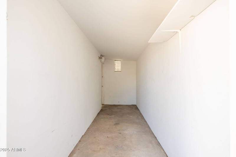 913 W Highland Avenue