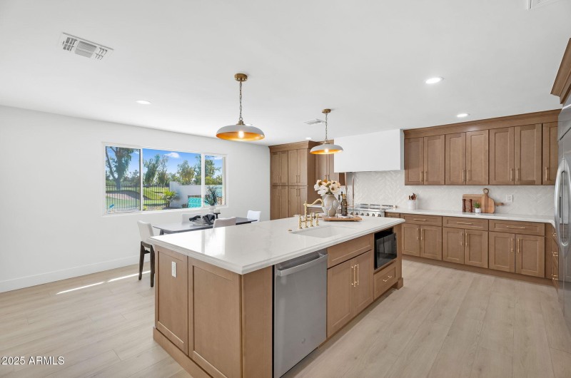 10-web-or-mls-Upland-10