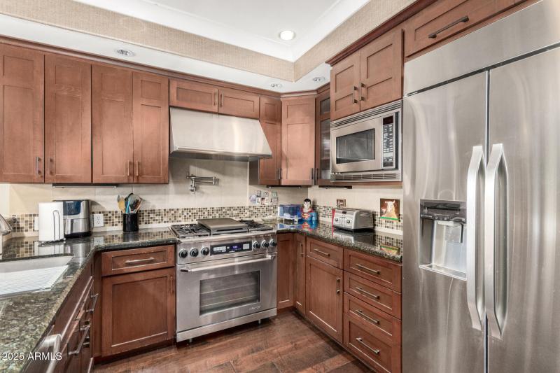 18 - Woodmere Fairway