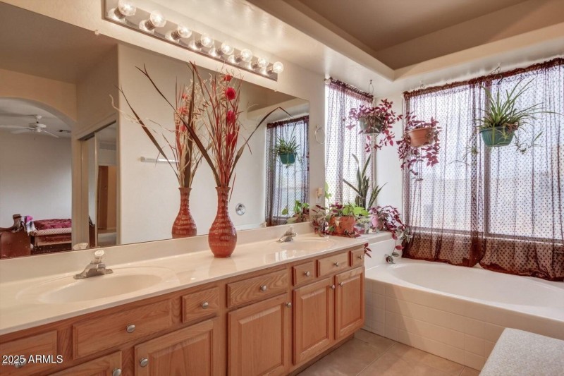 20180219061136715941000000-o