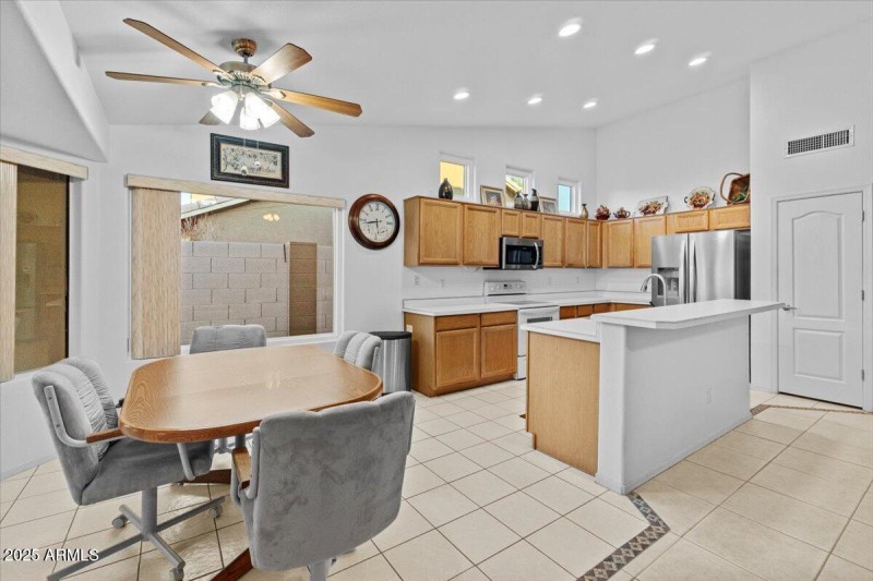 Vaulted Ceilings & Recessed Lighting