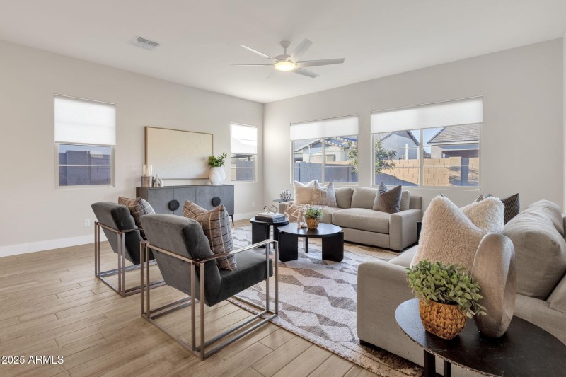 20-web-or-mls-1266-e-donato-dr