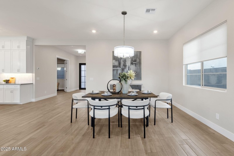 24-web-or-mls-1266-e-donato-dr