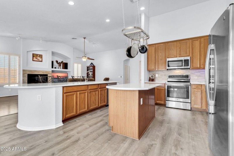 2163 E Firestone Dr-31