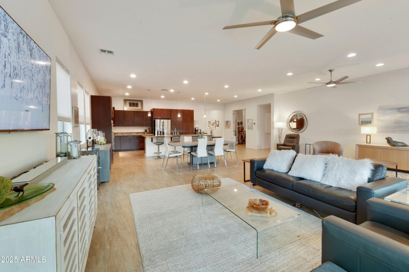 5811 S-020-041-dlb-MLS_Size