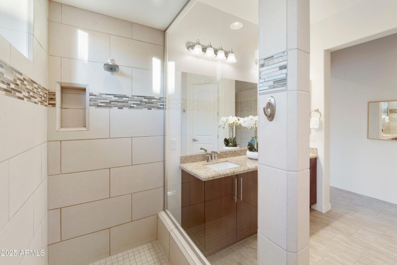 5811 S-029-046-dlb-MLS_Size