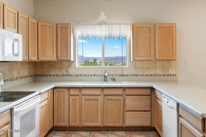 10-Kitchen