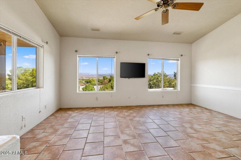 06-Living Room