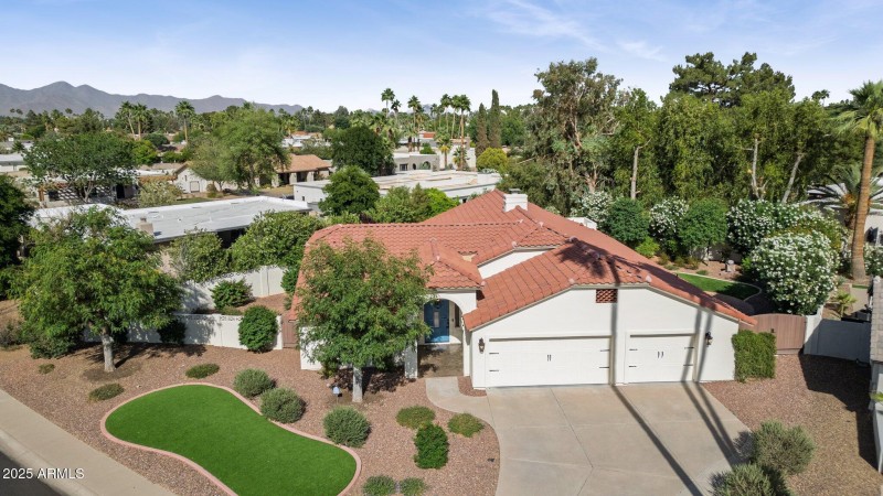 41-web-or-mls-8943-n-80th-pl